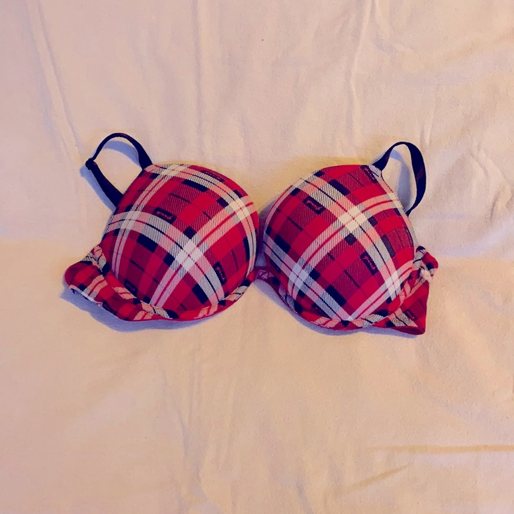 Victoria’s Secret Pink Wear Everywhere Super Push Up Bra